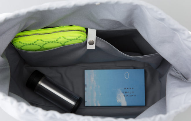 内袋の中には便利なポケットが