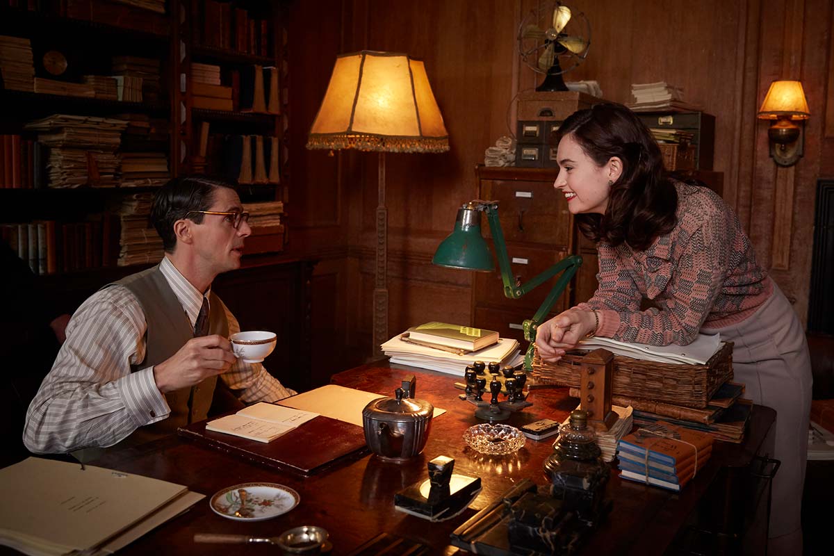 JULIET_AND_SIDNEY_light