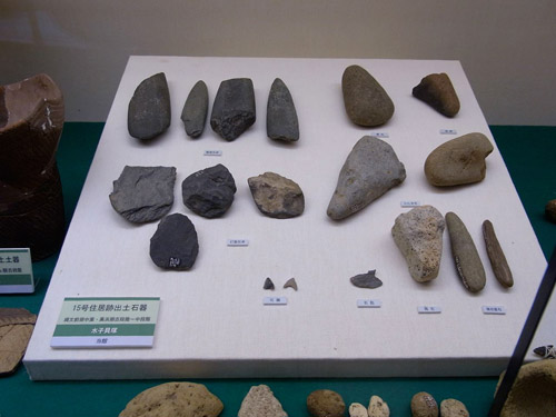 ����͓���̐Ί�ł��ˁB �Ƃ������Ƃ�... �����̕v����������̂�������Ȃ��ł��ˁB