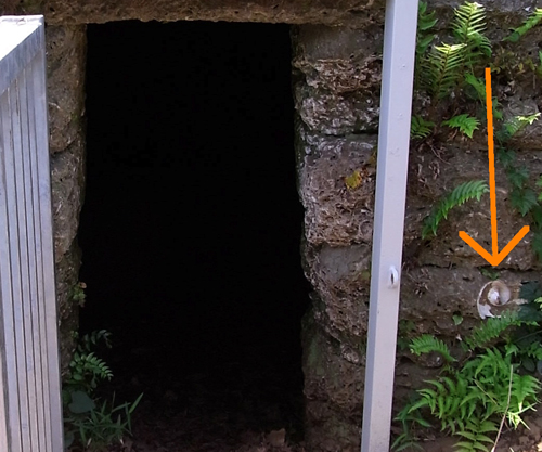 �E���ɑ傫�Ȋ����L���͂ߍ��܂�Ă��܂��B �킴�킴�����Ƀ��C�A�E�g�H �����ƁA�킴�킴�ł���ˁB