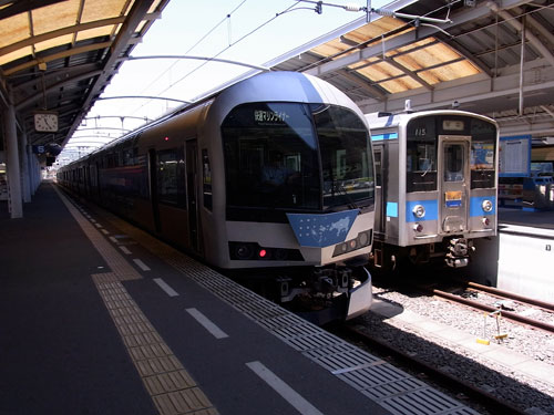 �����w��������}�������C�i�[�ɏ�荞�݂܂��B �ꎞ�Ԃ��炢�ŉ��R�ɒ����d�Ԃł��B