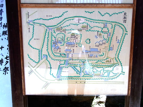 �L�����ȋ����B ���������R�̏�ɐ_�Ђ�����Ƃ������Ƃ́A �Õ��̉\�����d�d�H