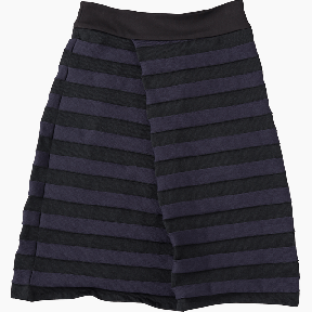 ボーダーニットのスカート