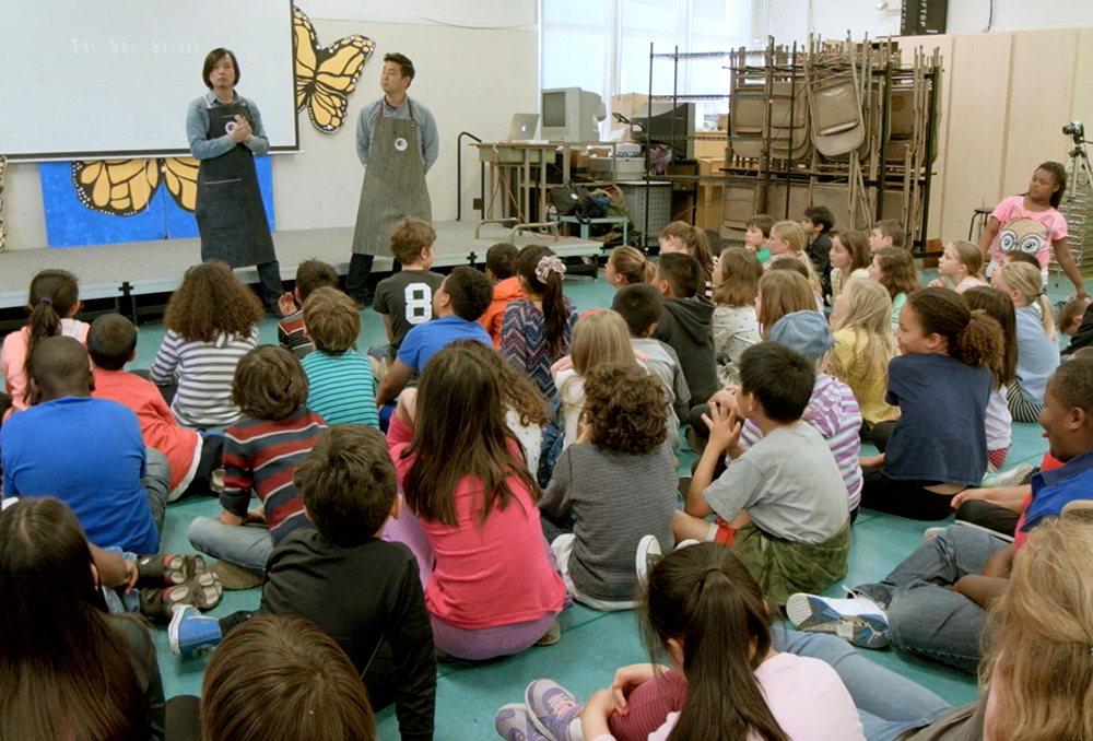 子どもたち向けの絵のワークショップも開催