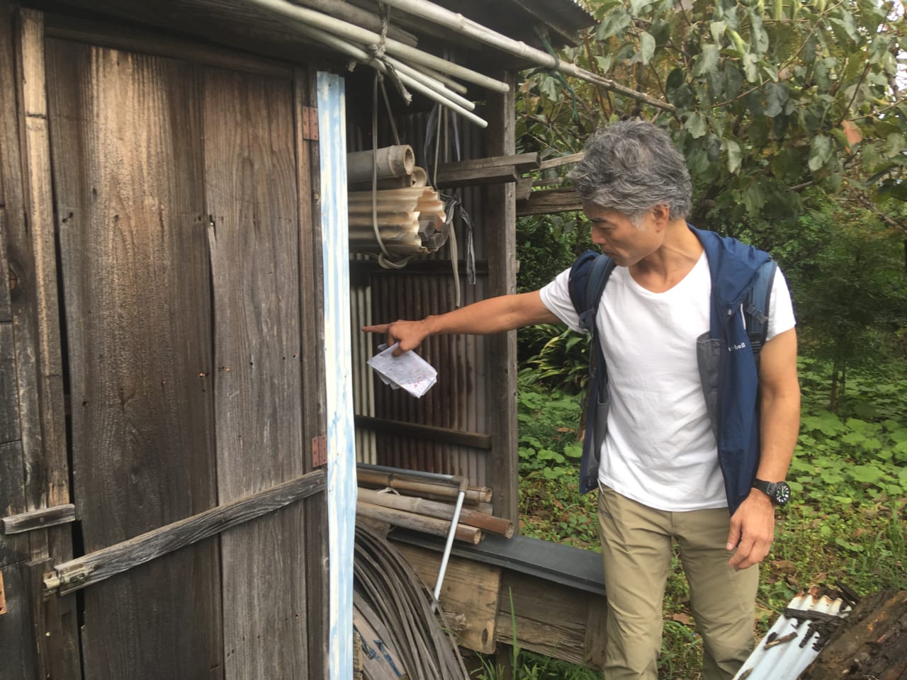 ▲捜索中の藤原さん。