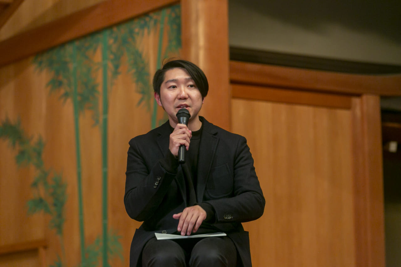 客席奥でずっと舞台を観ていた木村さん