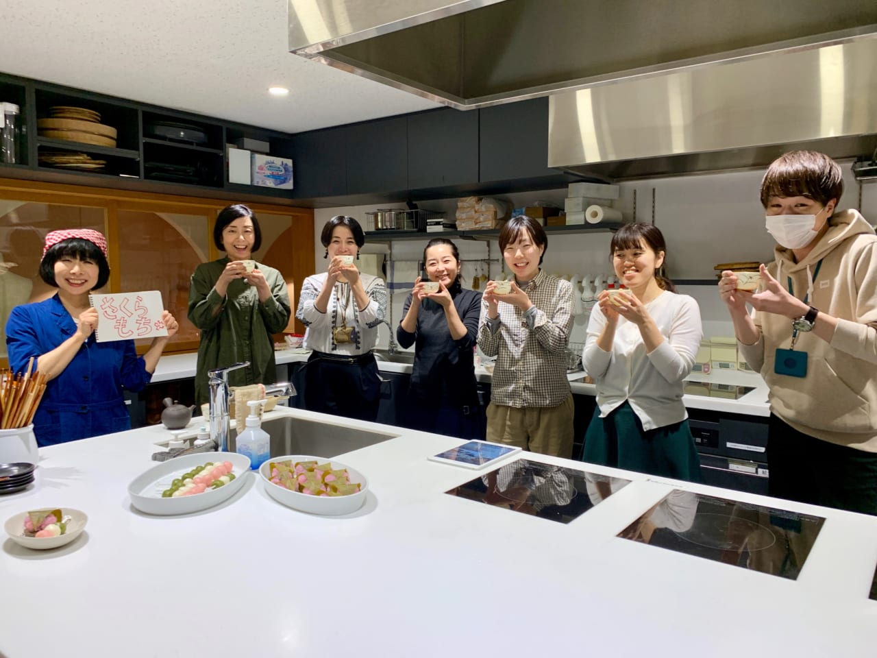 ▲遊びに来てくれた人たち。右から、つばさくん、こまちゃん、ちーちゃん、しおりさん、ほっしー、きのぴー。