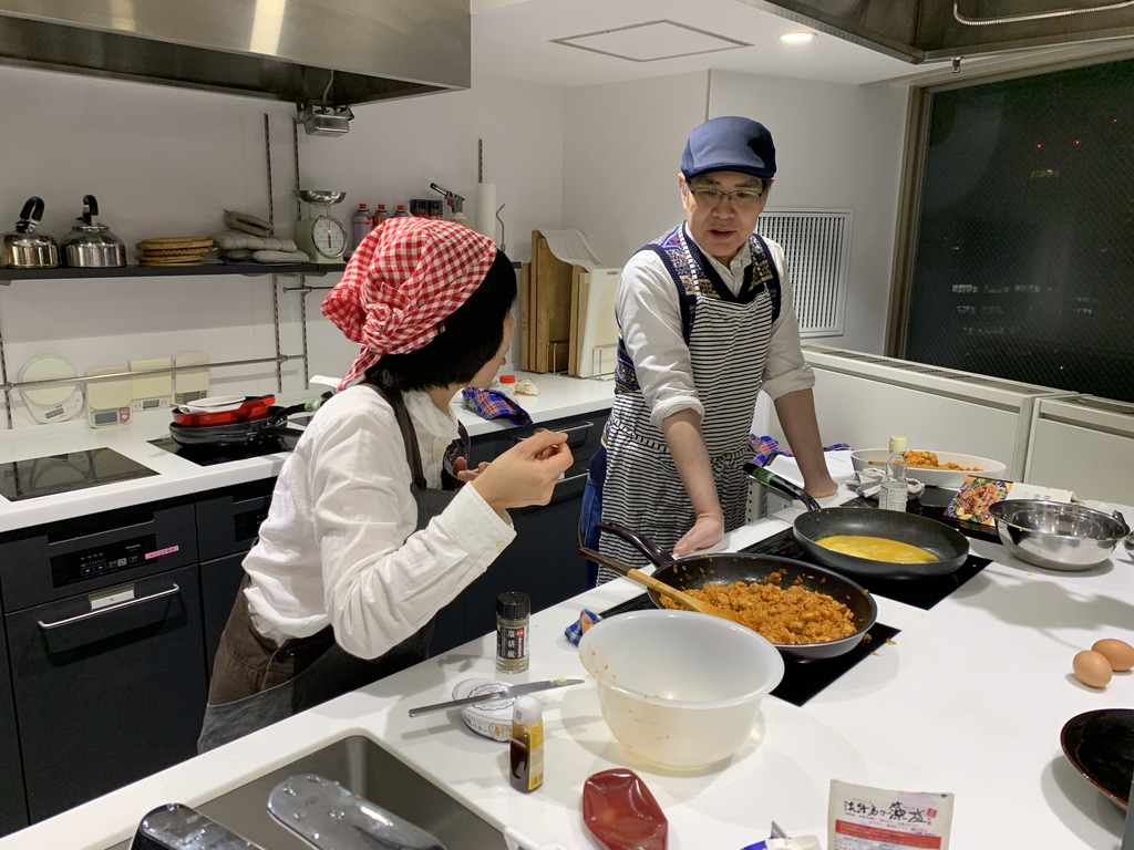 ▲チキンライスはソースとバターがかくし味。