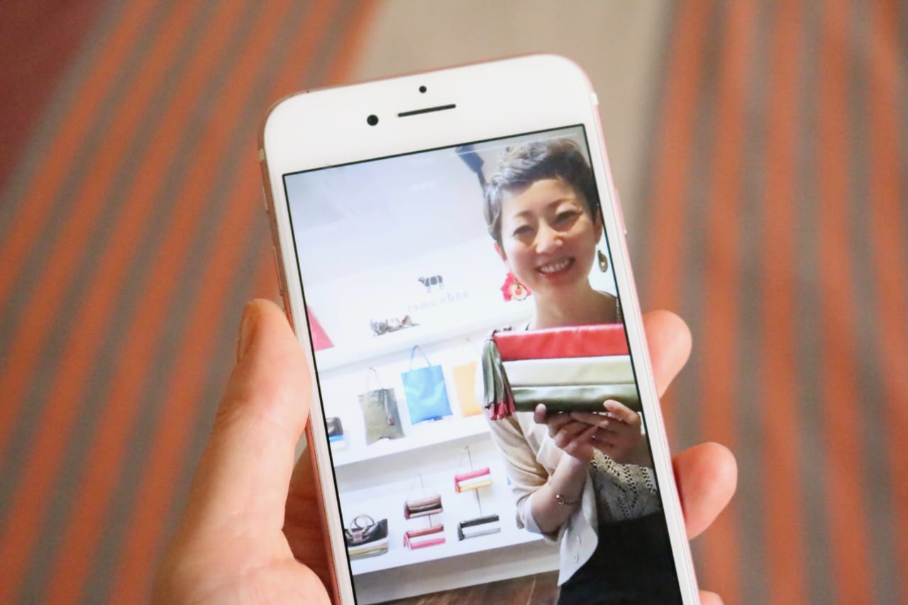 バーチャルショッピングのようす。