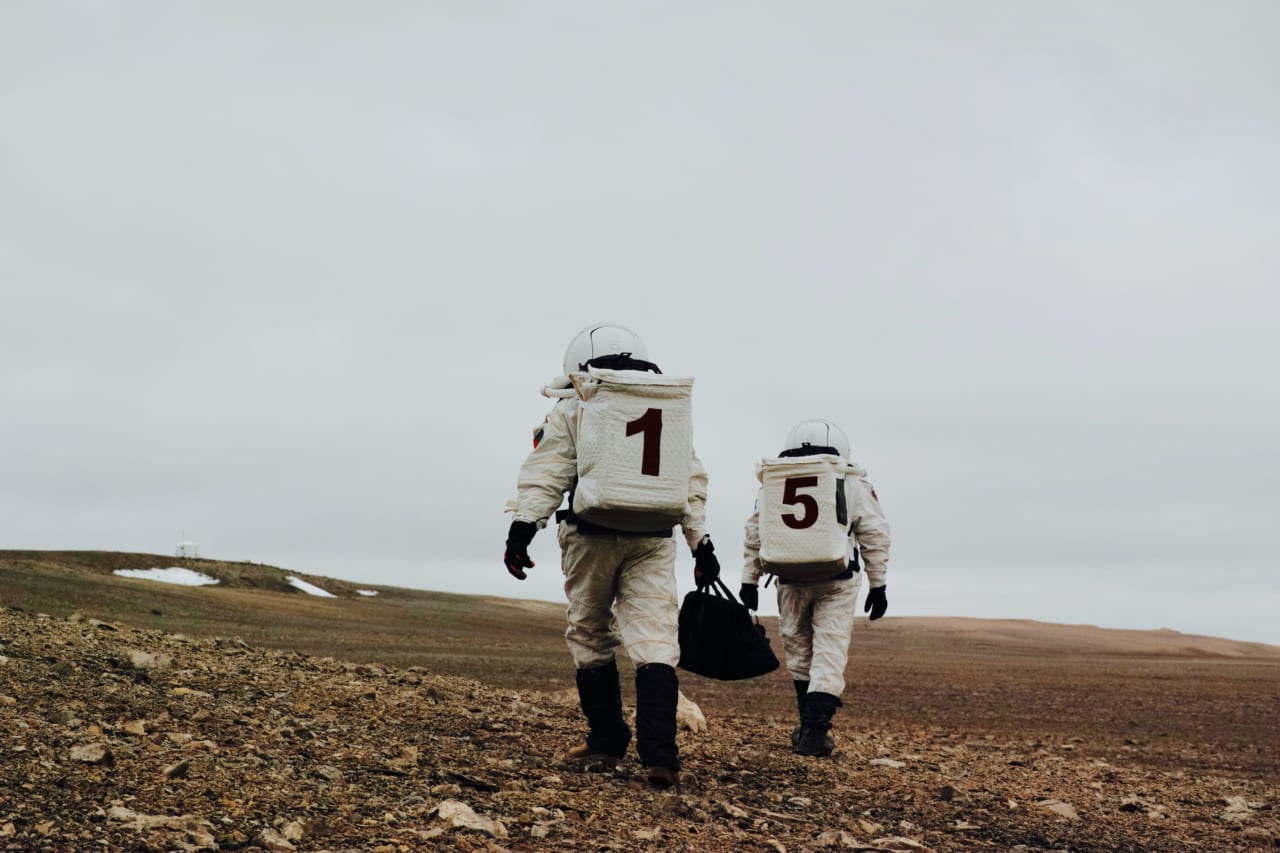 北極での模擬火星実験生活のようす