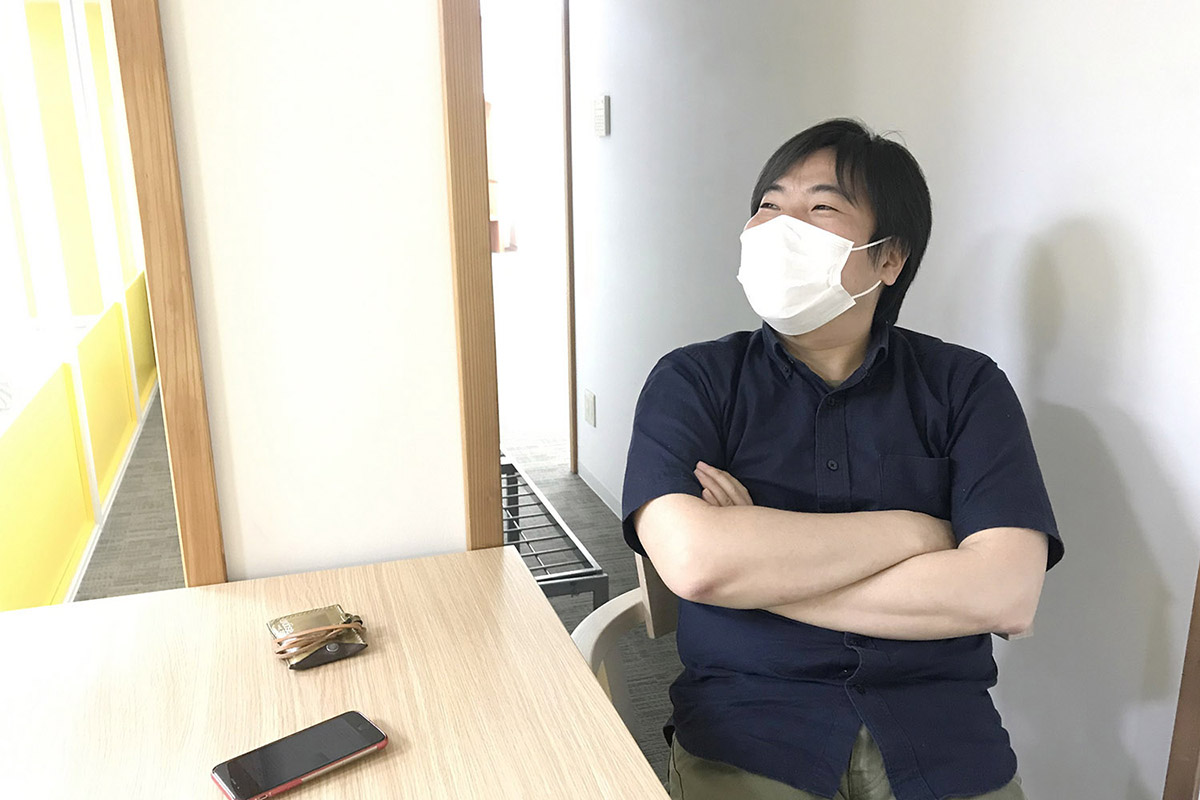 ▲フグのそばに移動して話を聞きました。