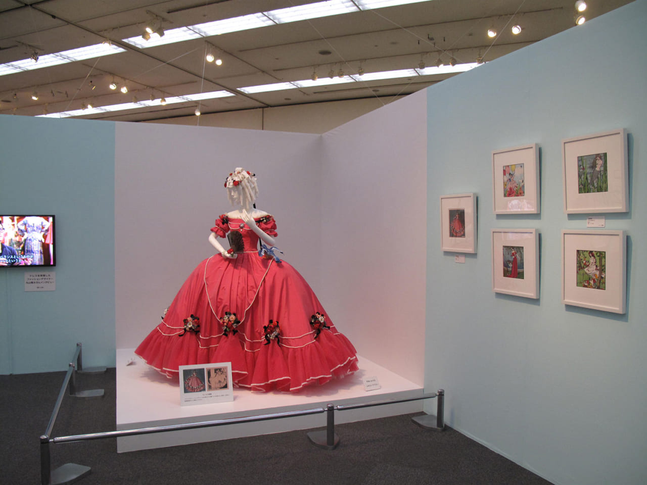 丸山敬太さんがつくった、中原淳一さんのドレス。