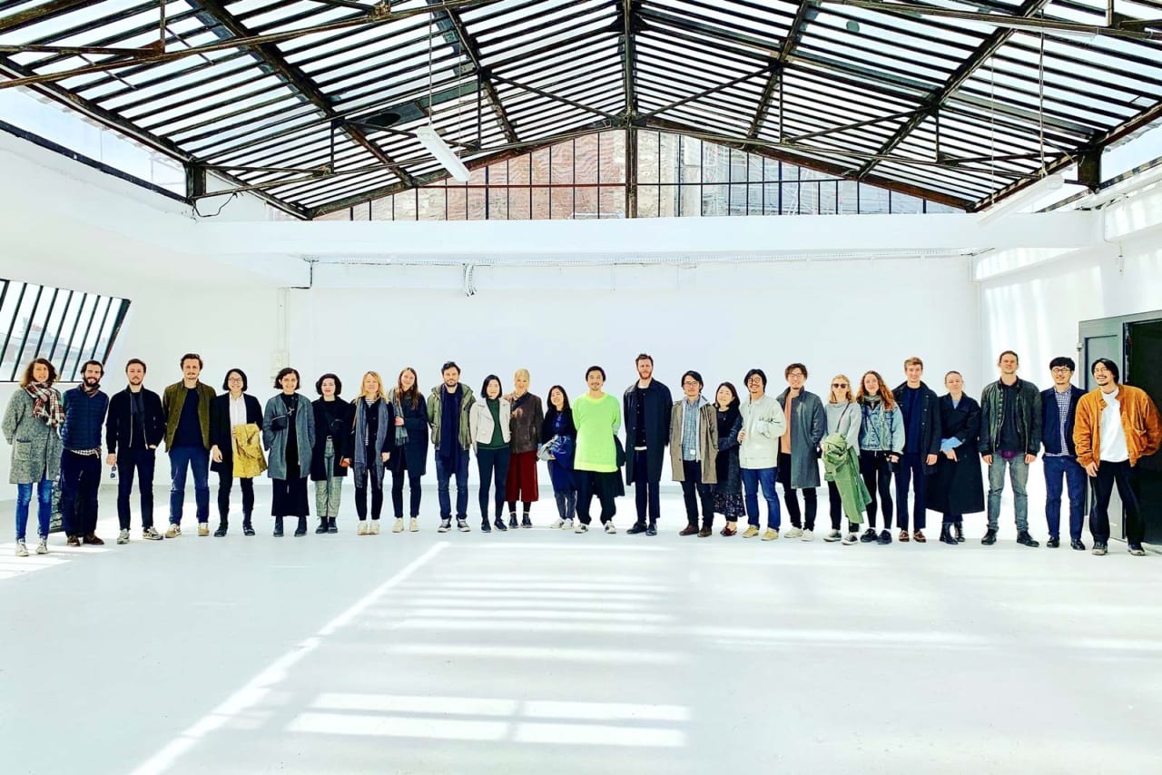 photo: Atelier Tsuyoshi Tane Architects　多国籍の若いチームとパリを拠点に世界各国のプロジェクトで活躍する田根さん。