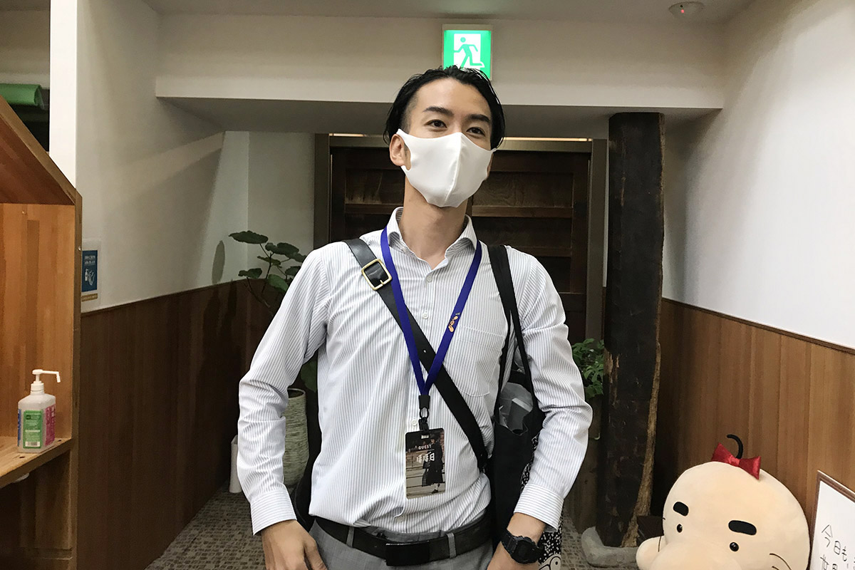 ▲最初に出てきた謎の男です。