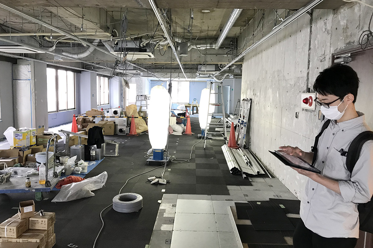 ▲設計担当「SUPPOSE」の五十嵐さんを発見。
（実施設計者は三越伊勢丹プロパティデザイン）