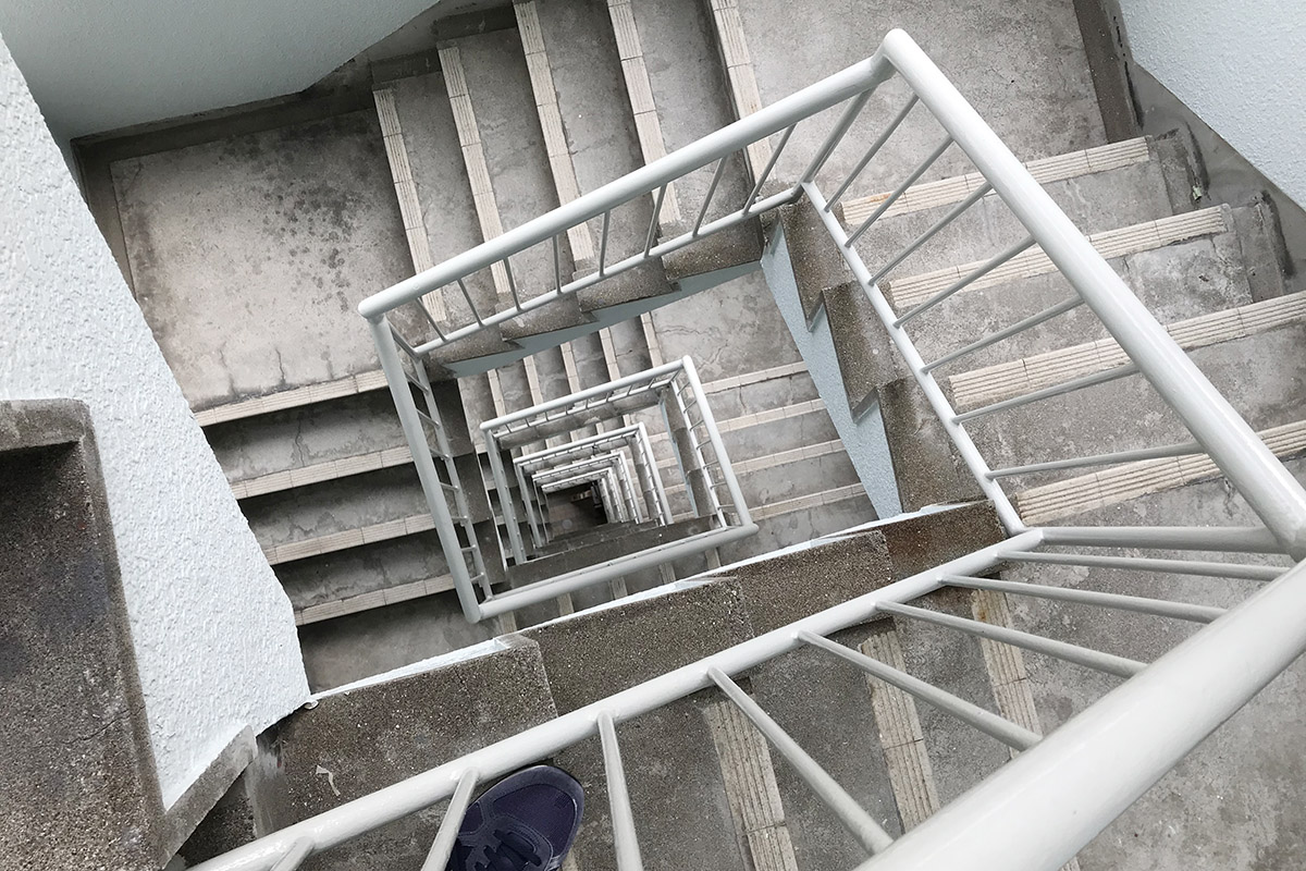 ▲下をのぞくと、こんな感じの螺旋状‥‥。