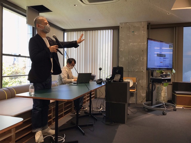 ▲はじめてのオリエン。社長からのメッセージにピリッと気合いが入ります。