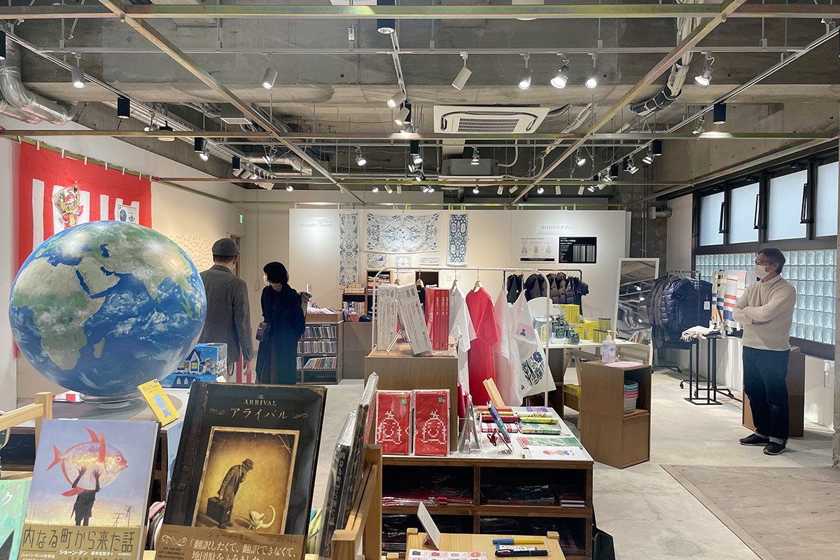 ▲天井も抜けていて、ひろびろしてます。