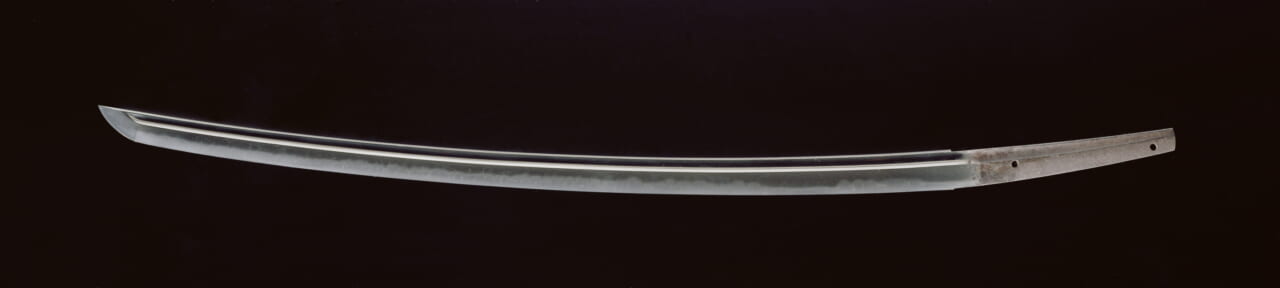 福岡一文字吉房作 太刀 銘 吉房　号 岡田切（国宝） 鎌倉時代・13世紀 出典：ColBase （https://colbase.nich.go.jp）