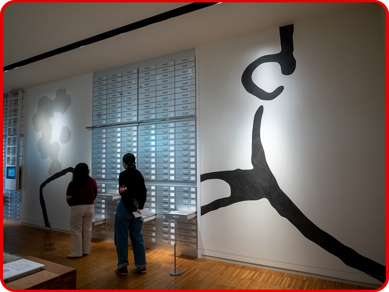 ▲壁の絵は、パイプをくわえた藤子・F・不二雄先生の横顔！