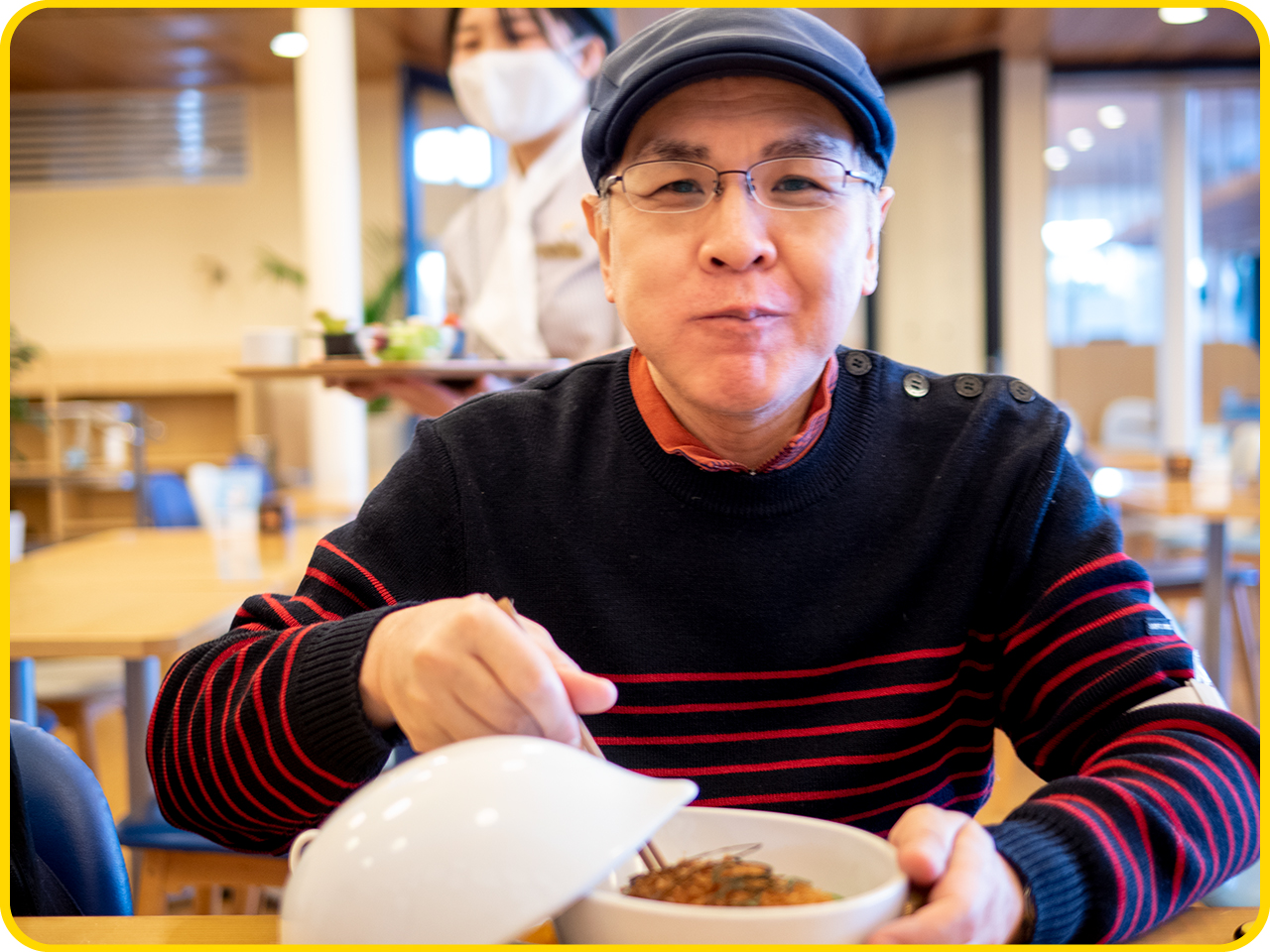 ▲山下が食べているのは‥‥。