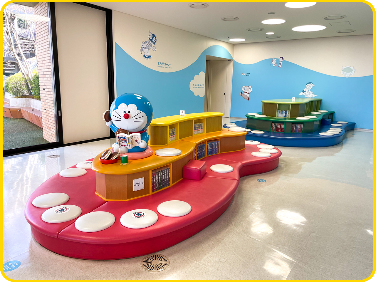 ▲まんがコーナー。時間があったら
ここで延々と作品を読みふけりたい‥‥！