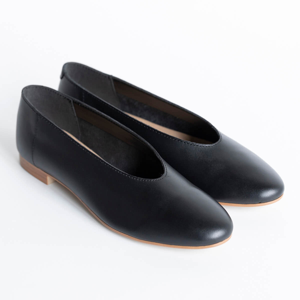 ▲フラットシューズ・ブラック
¥12,100（税込）