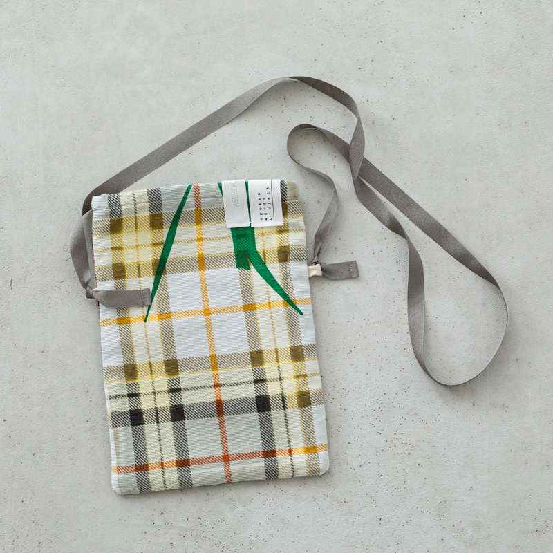 ▲布を提供したブランドのタグがついてるんです！