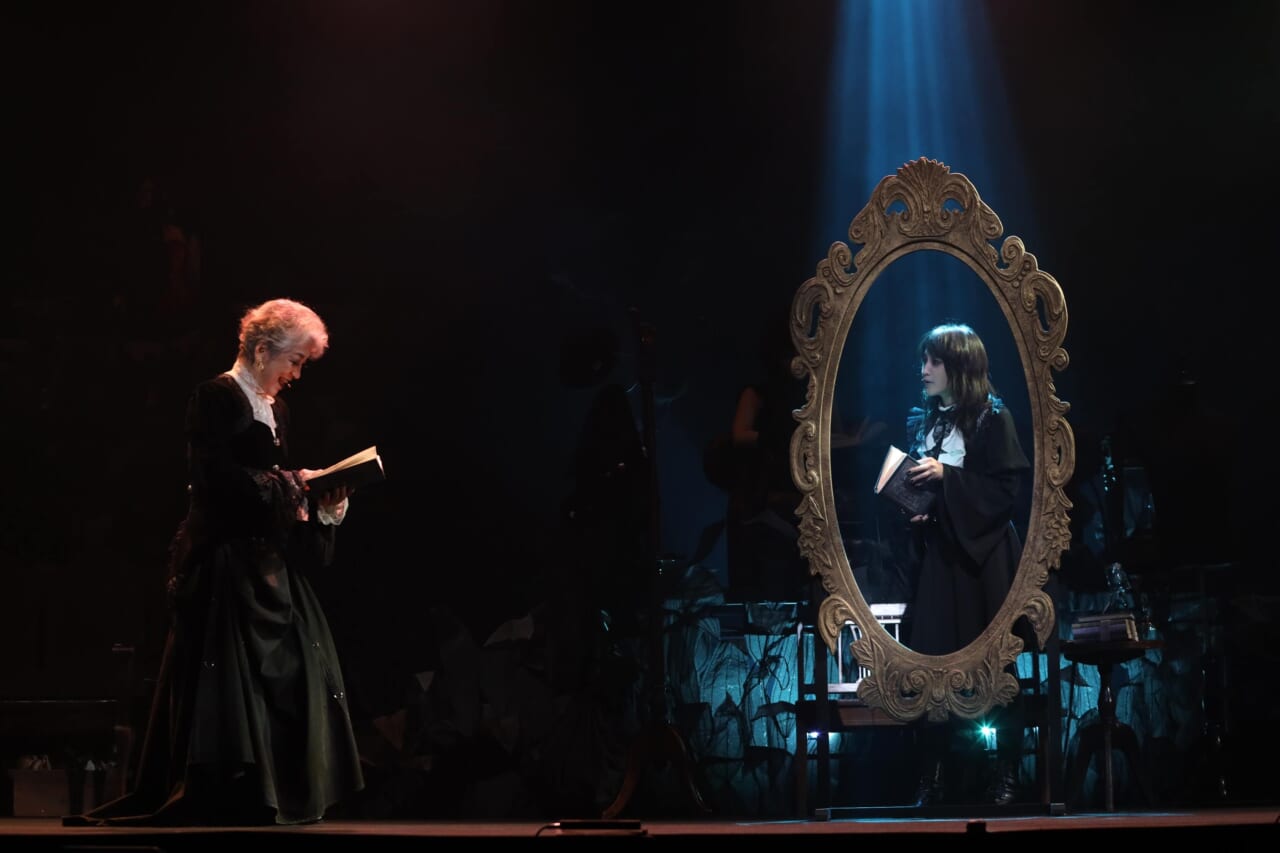 音楽朗読劇『黑世界 ～リリーの永遠記憶探訪記、或いは、
終わりなき繭期にまつわる寥々たる考察について～』
