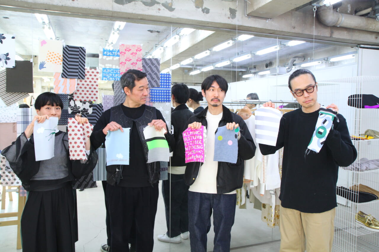 ▲みなさんが考えた組み合わせ。手に持っている布がご自身のブランドとは限りません。