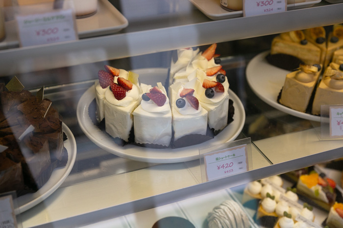 ▲一番人気は定番のショートケーキ。
シュークリームもお昼には売り切れてしまうそうです。