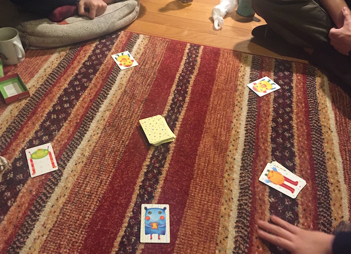 ▲社員旅行以降、ボードゲームに興味を持った私たち。
ある日、同僚の家で遊んだゲーム
「ナンジャモンジャ」。