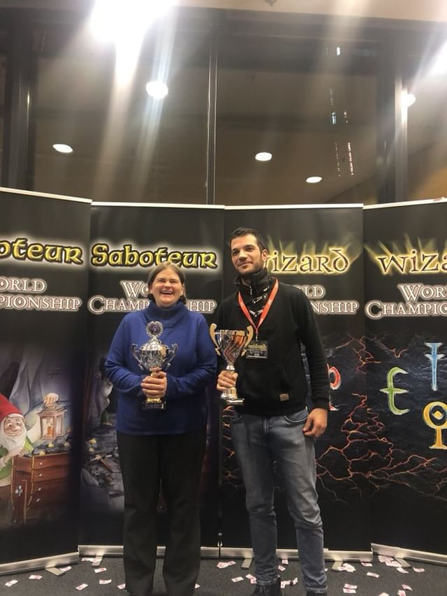 ▲お邪魔者優勝のモニカさんと、WIZARD優勝のバシリス。