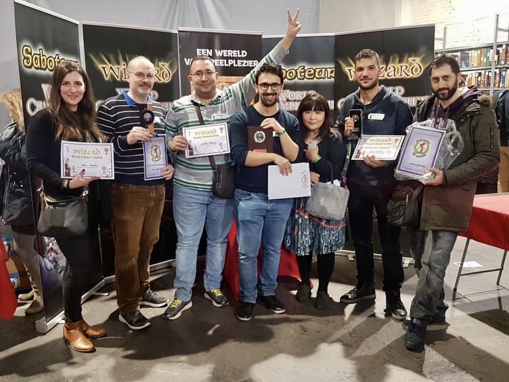 ▲ギリシャ仲間で写真を撮ろう！と誘われて。
ギリシャのみんながいつも私を助けてくれました。