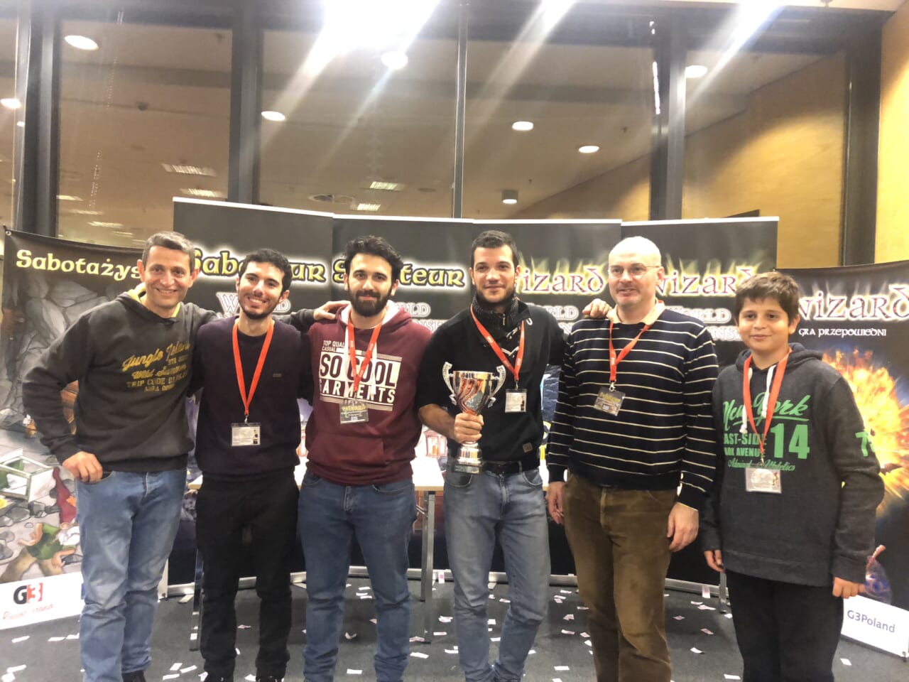 ▲ギリシャ人、優勝。中央がチャンピオンのバシリス。