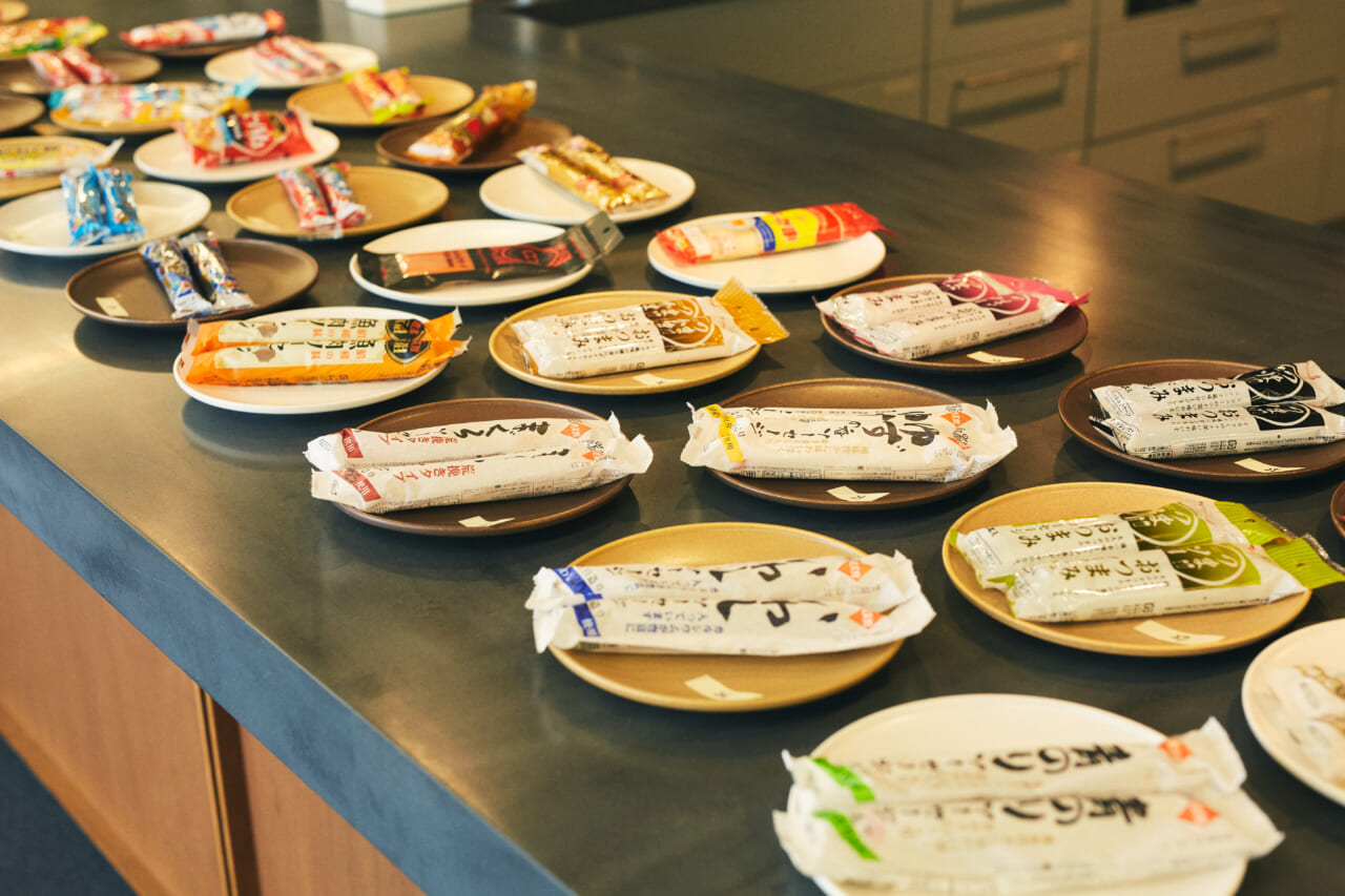 ▲ほぼ日が用意した魚肉ソーセージがずらり