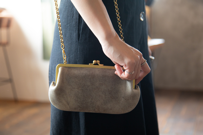 ▲レザーがま口ウォレット / クーズーストーン（大）