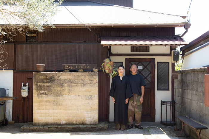 ▲オーナーの山越ご夫妻。
ともえさん（左）と、弘世さん（右）です。