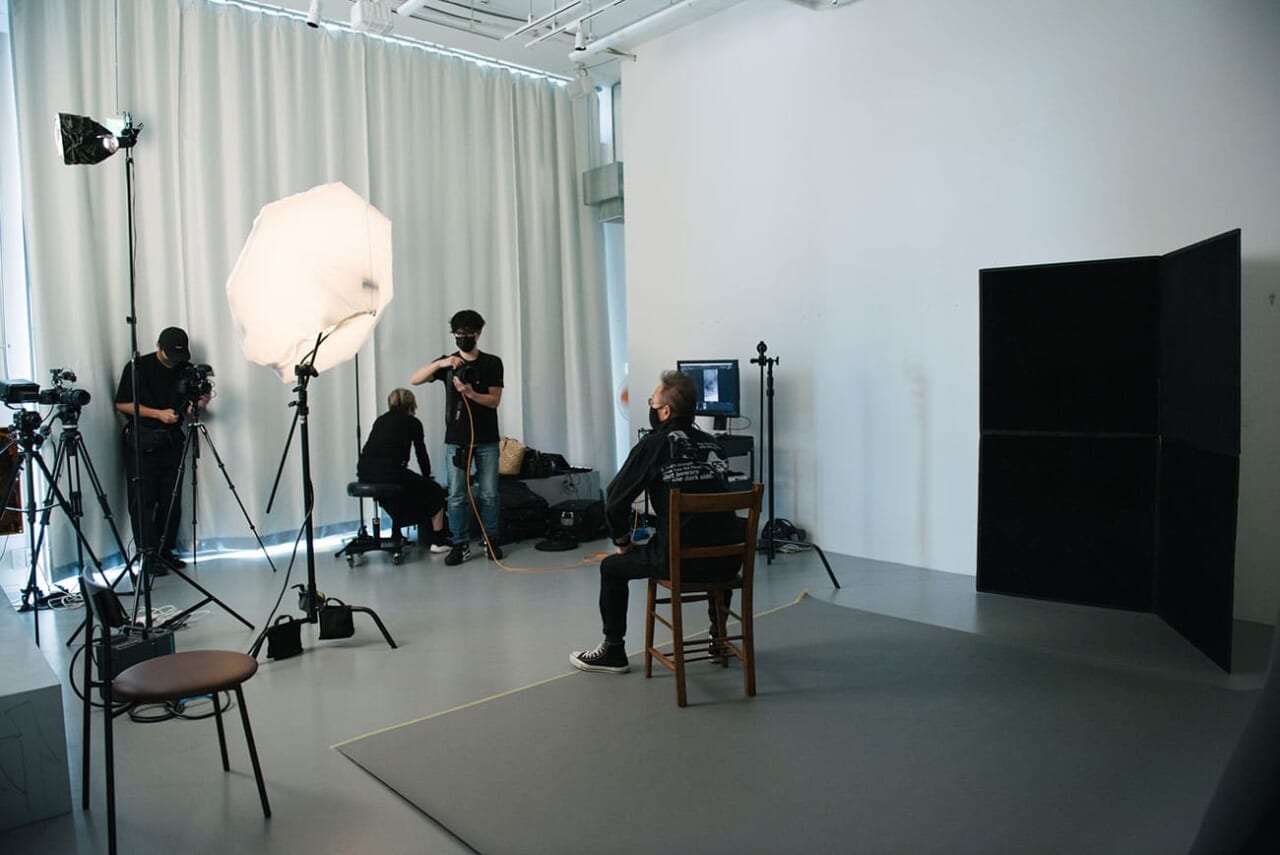 ▲この日の収録は「神田ポートビル」１階にある「ゆかい」さんのスタジオをお借りしました。