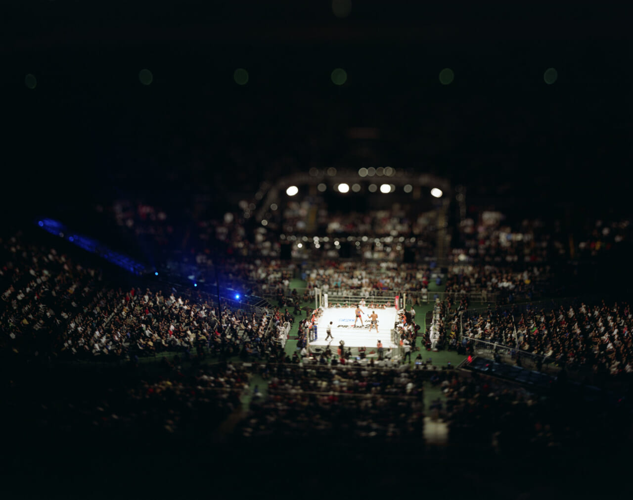 《Saitama Super Arena,Saitama,Japan》2004（small planetシリーズより）© Naoki Honjo