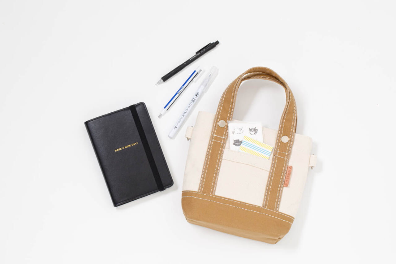 ▲ほぼ日手帳（オリジナルサイズ）、文房具、マスキングテープ