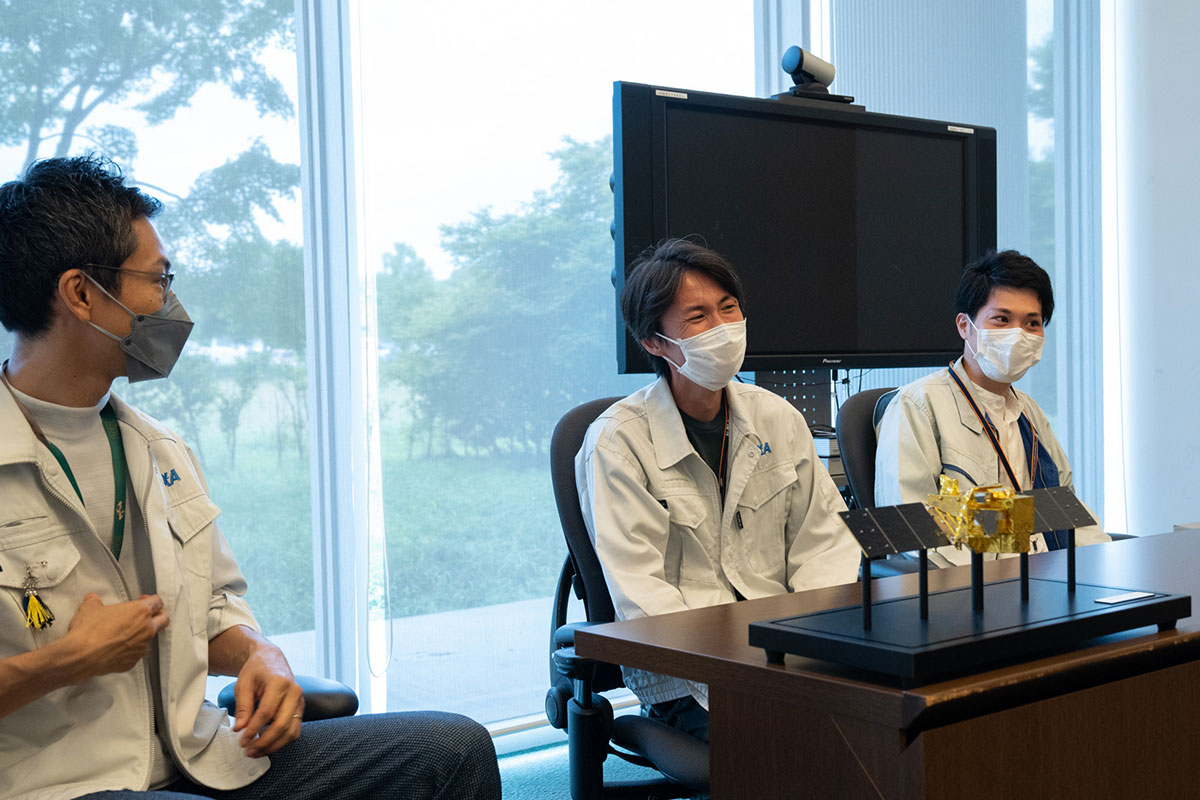 真ん中が、次の衛星指揮官をつとめる丹羽さん。