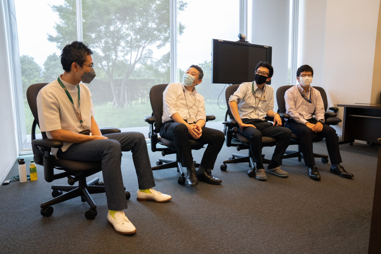 左からJAXAの安部さん、SEDの片上さん、船木さん、杉原さん。