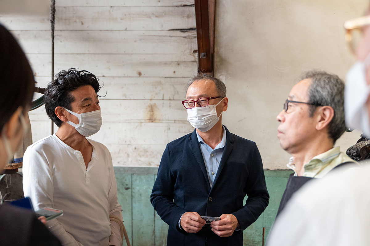 ▲左から兒玉毛織 児玉勇己さん、遠山産業 大野晃裕さん。