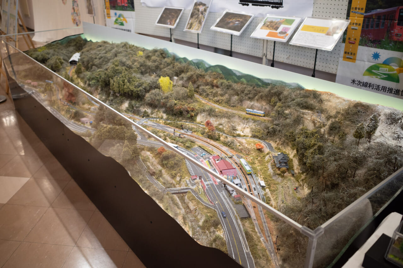 ▲出雲坂根のスイッチバックを完全再現！