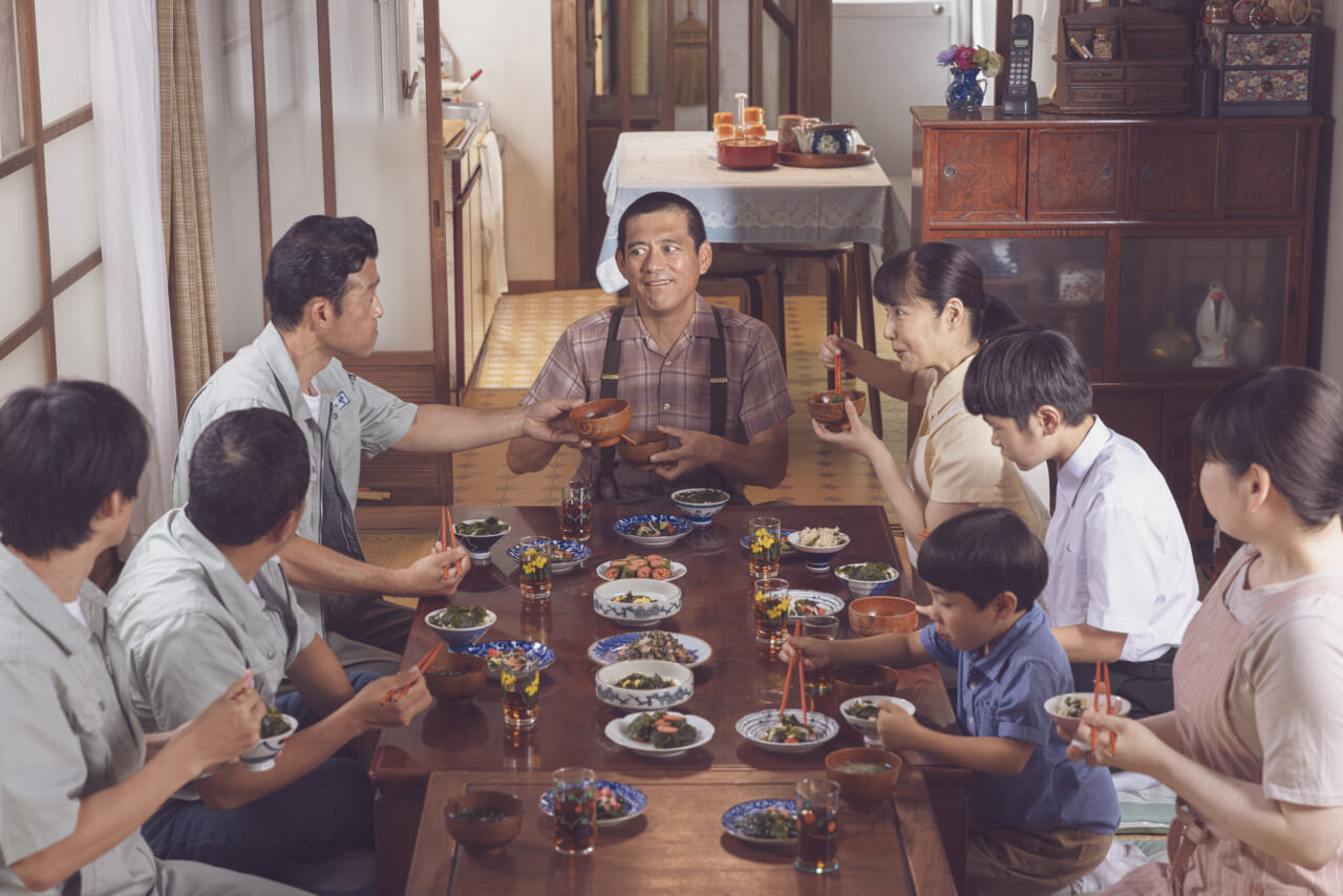 映画「めんたいぴりり〜パンジーの花」より