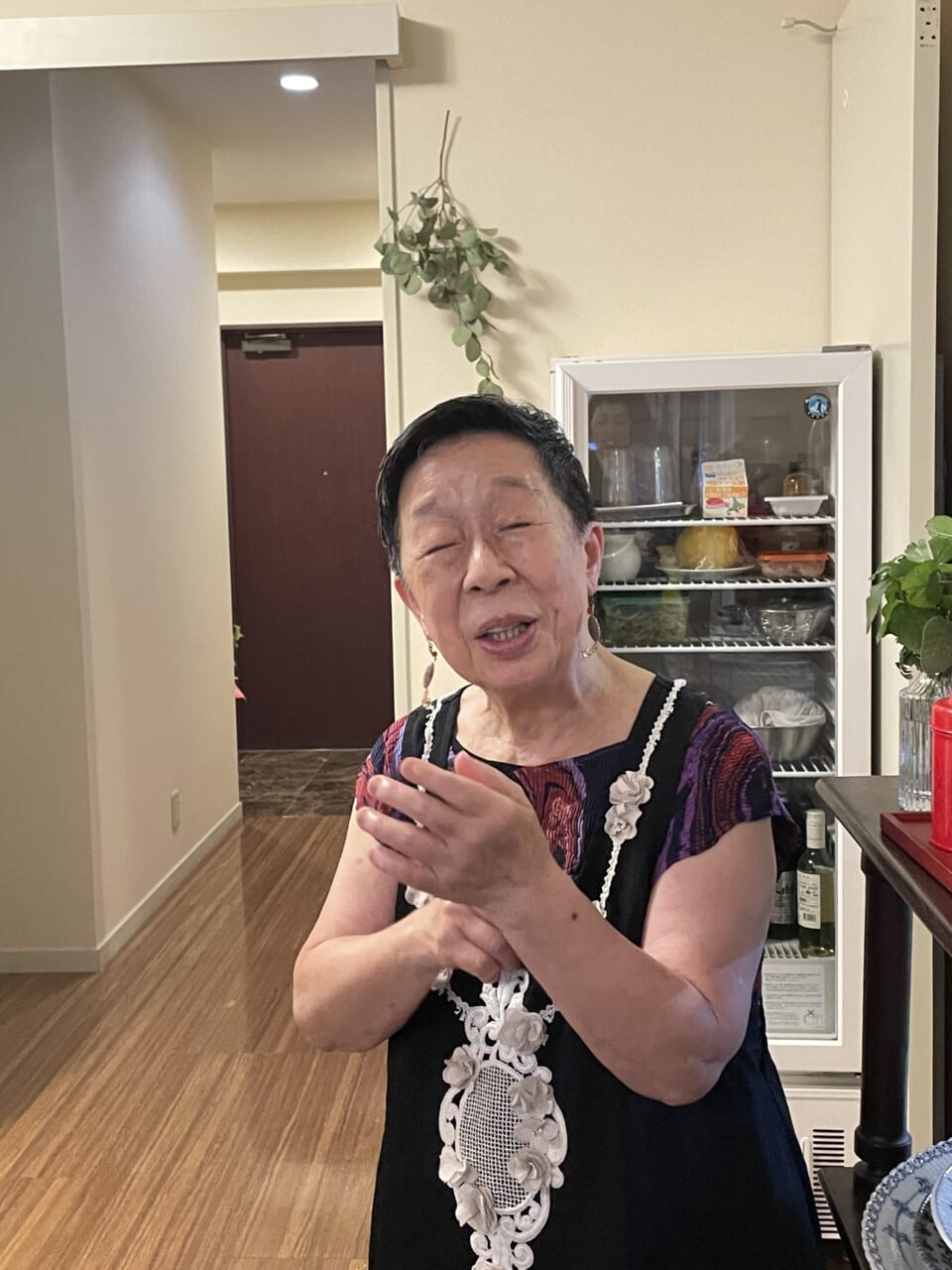 南青山で人気の台湾料理屋「ふーみん」元オーナーシェフのふーみんさん。70歳で以前のお店を卒業し、いまは神奈川・溝の口の予約制のプライベートレストラン「斉」で、コロナ中に新しいスタートを切られています。