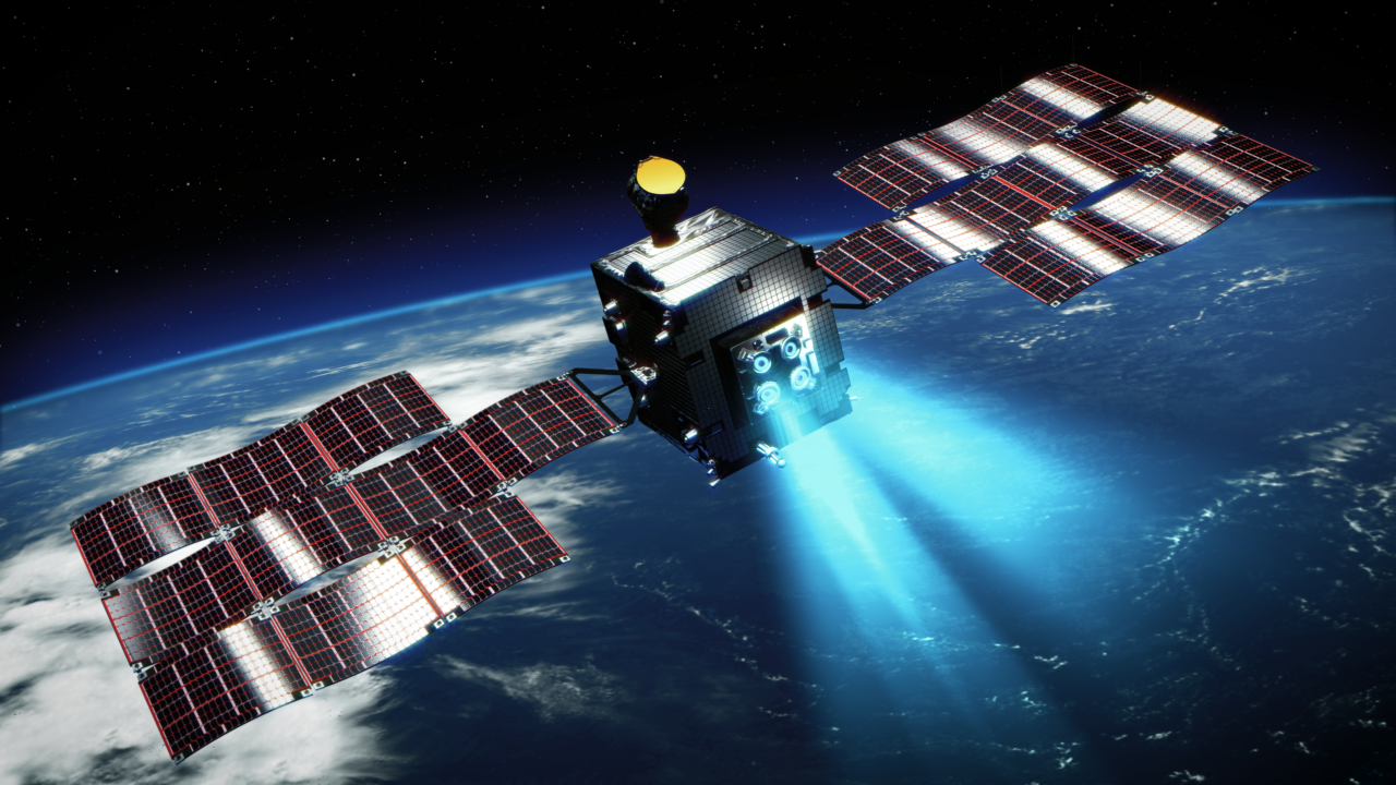 地球周回軌道上でイオンエンジンを噴射して加速するDESTINY+探査機 ©JAXA