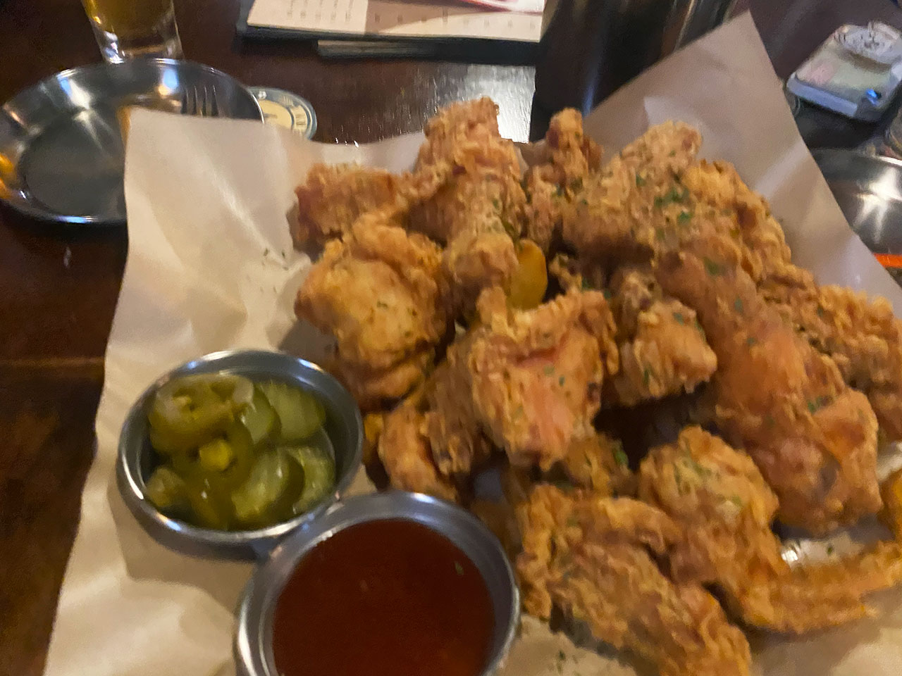 ▲韓国の飲みの定番、チキンも食べました。