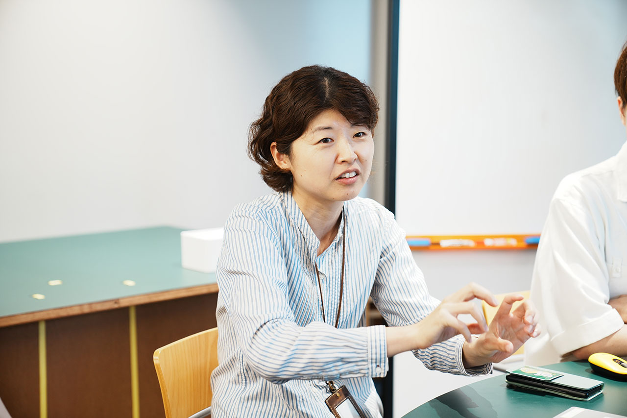 ▲経理の樋口さん。新規販路を多く担当。いつも親身にみんなのことを考える、縁の下の力持ち的存在。